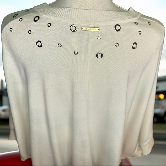 MICHAEL Michael Kors Ivory / White V-Neck Poncho With Gold Ring Embellishments - Picture 8 of 11